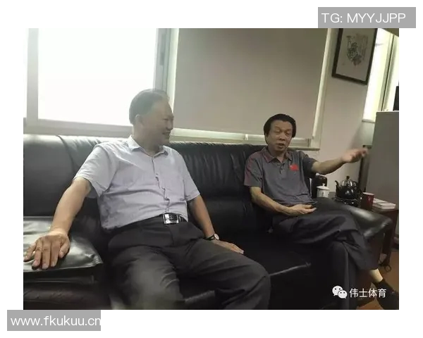 杭州羽毛球队意识争议引发热议球员表现与团队精神的深度探讨 杭州羽毛球队意识争议引发热议球员表现与团队精神的深度探讨